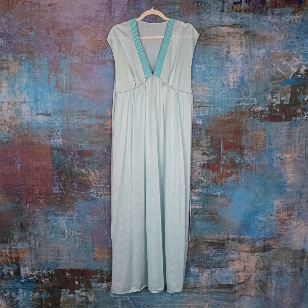 Vintage Union Made Satin Nightgown MEDIUM Pastel Tom Bezduda Barad & Co Romantic